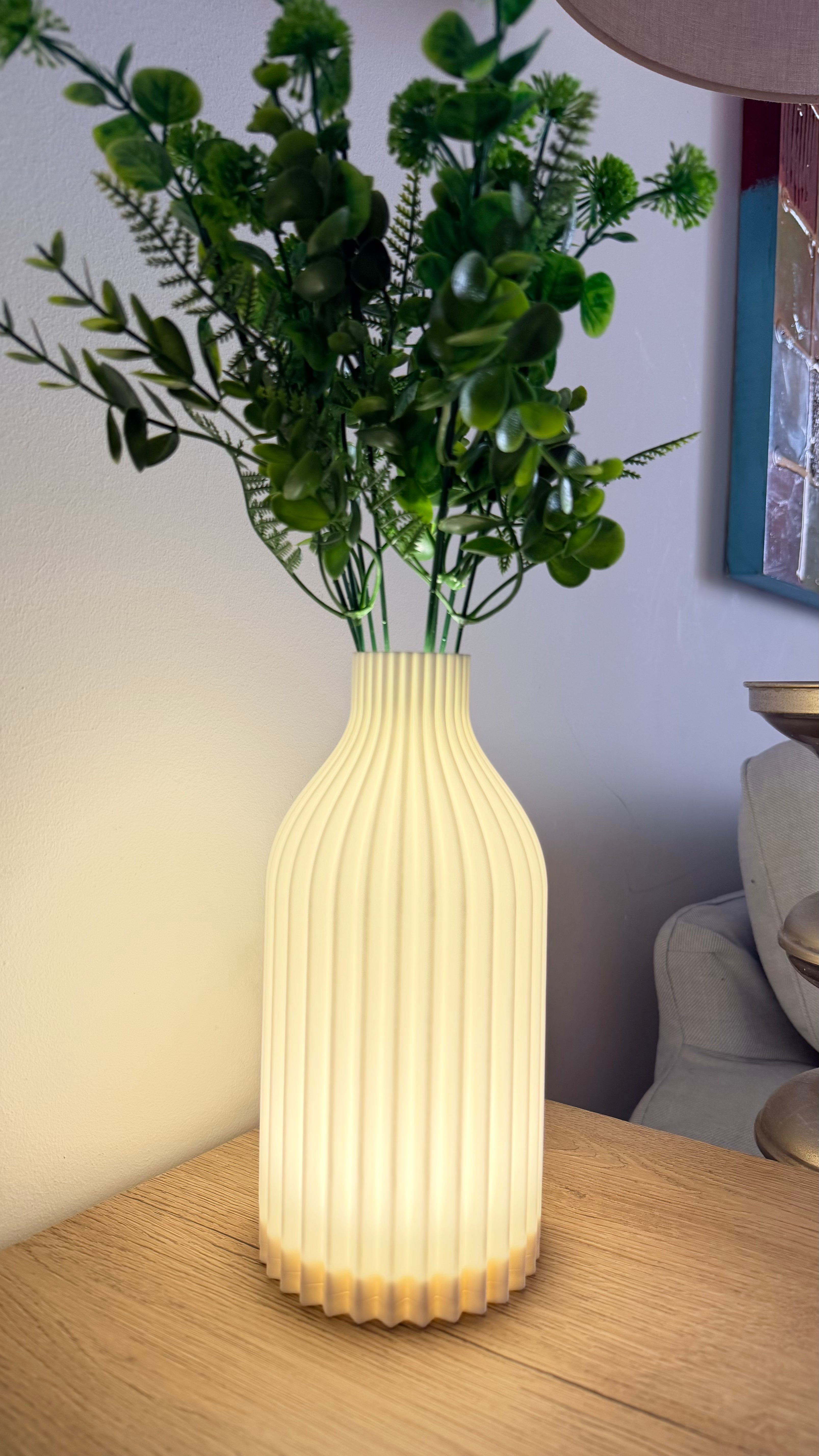 Esten Lumina
